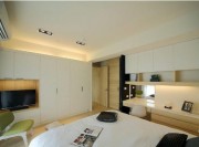 現代溫馨日式風格120平米四居室臥室電視背景墻裝修效果圖